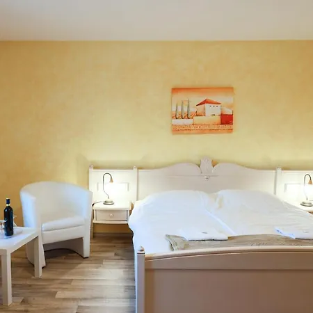 Boutique Auerhahn - *