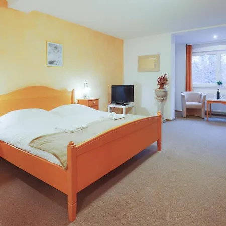 Boutique Auerhahn - *