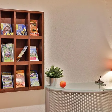 Boutique Auerhahn - *